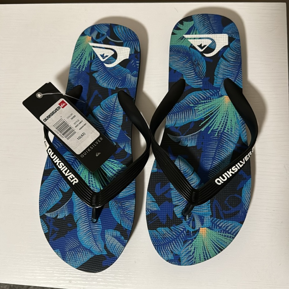 Quicksilver Flip flops.  Men’s size 10, NWT